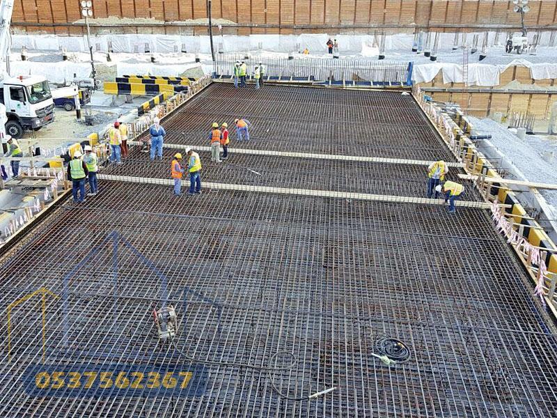 أعمال صب الخرسانة وتنفيذ الأساسات في مشاريع الرياض